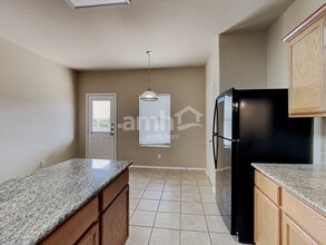 5707 Sendero Spring in San Antonio, TX - Building Photo - Building Photo