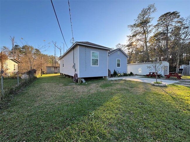 23382 E Community Dr in New Caney, TX - Building Photo - Building Photo