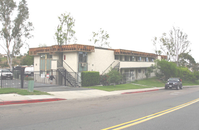 Las Palmas Villas in San Diego, CA - Building Photo - Building Photo