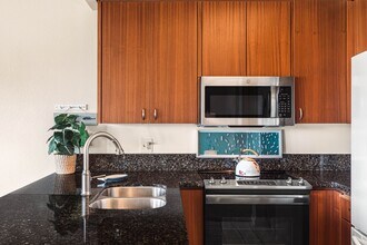 500 Kapalua Dr in Lahaina, HI - Building Photo - Building Photo