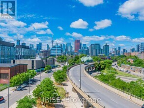 21-521 Lawren Harris Square in Toronto, ON - Building Photo - Building Photo