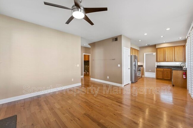 property at 31750 Vía Cordoba
