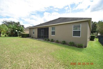 15660 Starling Water Dr in Fish Hawk, FL - Building Photo - Building Photo