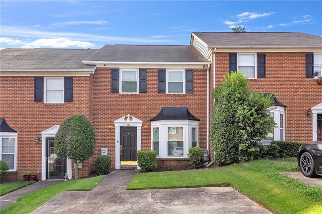 property at 1528 Paces Ferry N Dr SE
