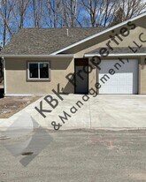 910 Douglas Dr in Alamosa, CO - Building Photo