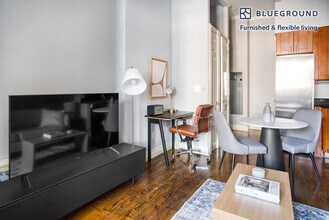 234 W 14th St in New York, NY - Foto de edificio - Building Photo