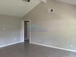 2810 Pinewood Dr in League City, TX - Building Photo - Building Photo