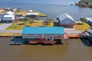 7230 Pirates Cove in Sulphur, LA - Building Photo