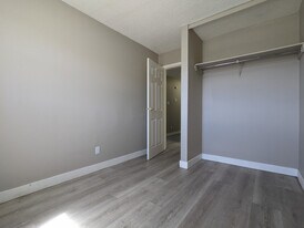 Sano Manor in Saskatoon, SK - Building Photo