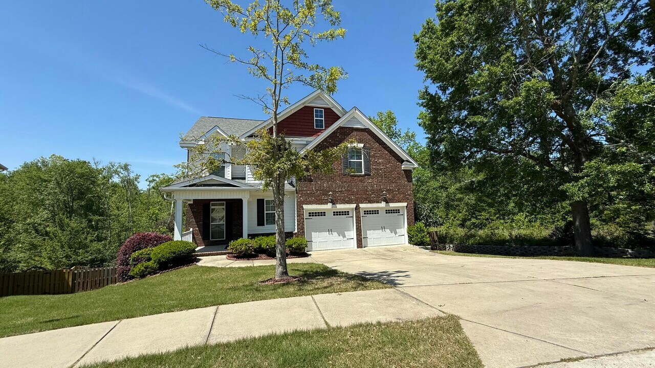 1691 Jamestown Ave in Evans, GA - Building Photo