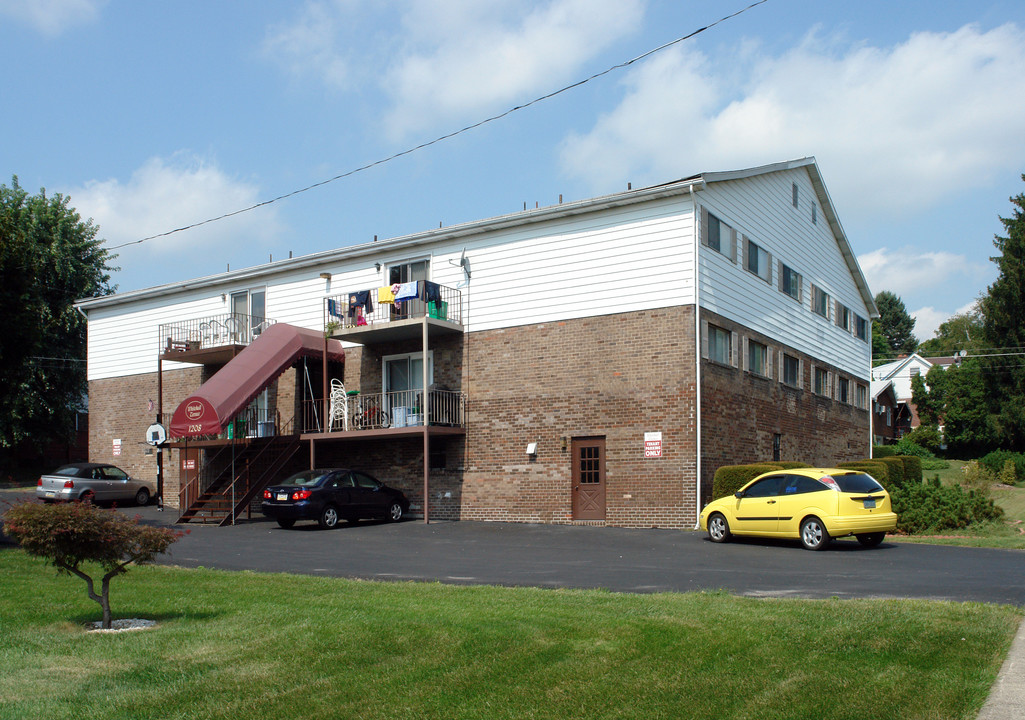 Whitehall Terrace in Allentown, PA - Building Photo