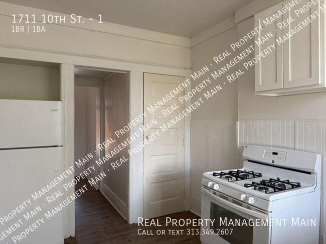 property at 1711 10th St