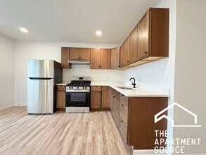 3140 N Kimball Ave, Unit 2 in Chicago, IL - Building Photo - Building Photo