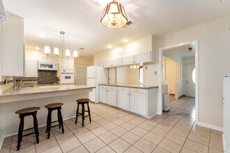 5618 Avenue M 1/2 in Santa Fe, TX - Building Photo - Building Photo