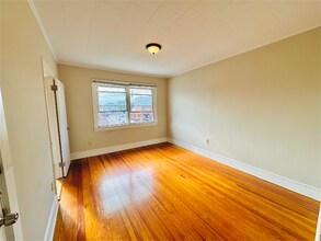 45 Slater St-Unit -unit 2N in Fall River, MA - Foto de edificio - Building Photo