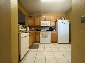 6007 Skydale Way in Riverview, FL - Building Photo - Building Photo