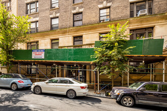 318 W 100th St in New York, NY - Building Photo - Building Photo