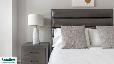 2500 Woodland Park Dr, Unit D206 in Houston, TX - Building Photo - Building Photo