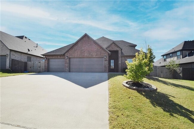 property at 4303 SW Bermuda Ave