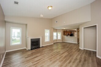 8062 S Bay Ct in Riverdale, GA - Building Photo - Building Photo