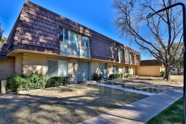 1615 E Newport in Tempe, AZ - Building Photo - Building Photo