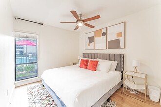 5106 N Lamar Blvd in Austin, TX - Building Photo - Building Photo