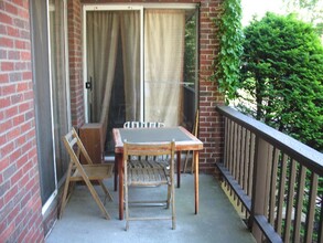 140 Kenrick St, Unit 17 in Boston, MA - Building Photo - Building Photo