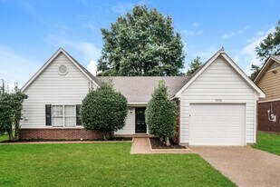 7073 Gleneagles Dr in Memphis, TN - Building Photo