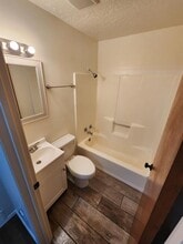 1715 Siri Dharma Ct in Santa Fe, NM - Foto de edificio - Building Photo