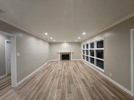 12715 Glynn Ave in Downey, CA - Building Photo