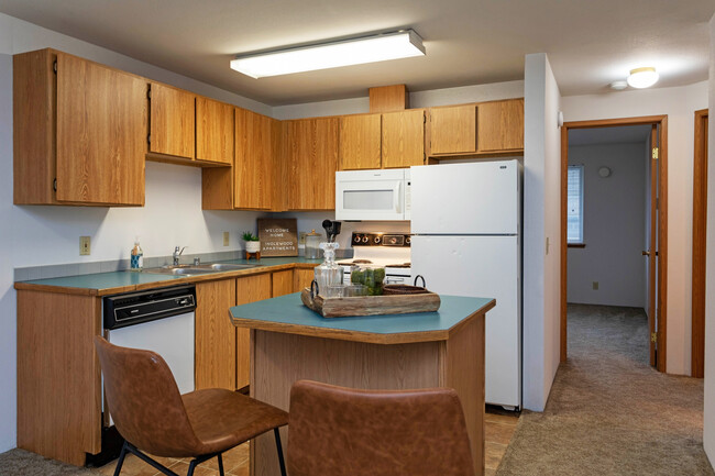 Inglewood Apartments in Bellingham, WA - Building Photo - Interior Photo