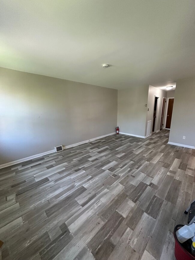 property at 356 Beverly Blvd