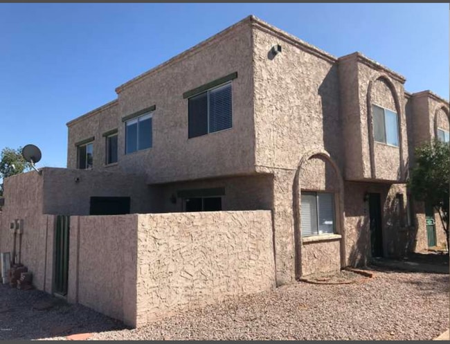 property at 1500 W Rio Salado Pkwy
