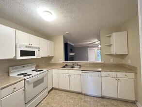 410 Bubble Creek Ct in Fayetteville, NC - Building Photo - Building Photo