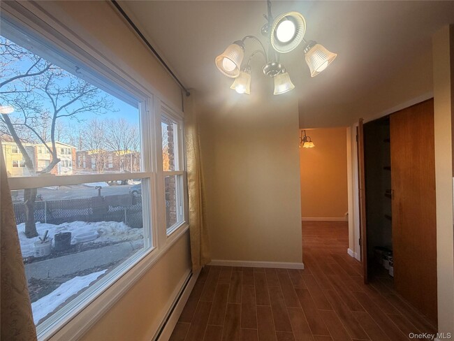 72 Greenway Terrace in Middletown, NY - Building Photo - Building Photo