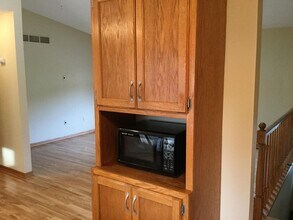 3991 Whiting Ln NE in Rochester, MN - Foto de edificio - Building Photo