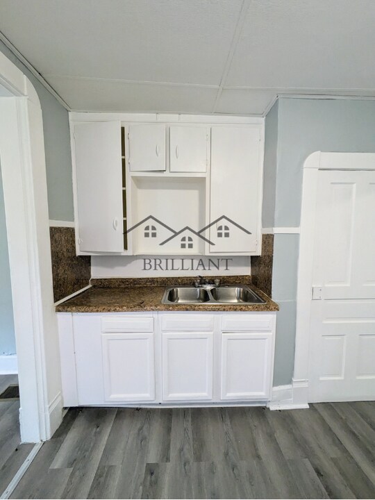 270 N Addison St-Unit -2 in Indianapolis, IN - Foto de edificio