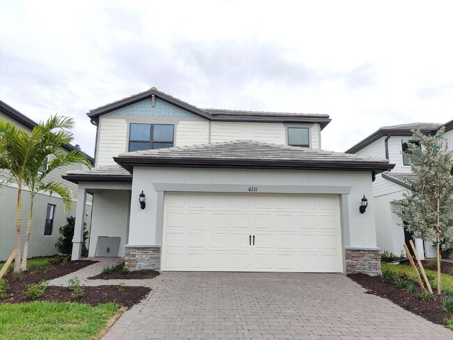 6211 Baywood Ct in Lakewood Ranch, FL - Building Photo - Building Photo