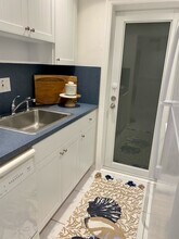 255 Sunrise Dr in Key Biscayne, FL - Building Photo - Building Photo