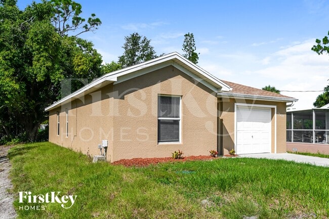 12433 Catalina Dr in Punta Gorda, FL - Building Photo - Building Photo