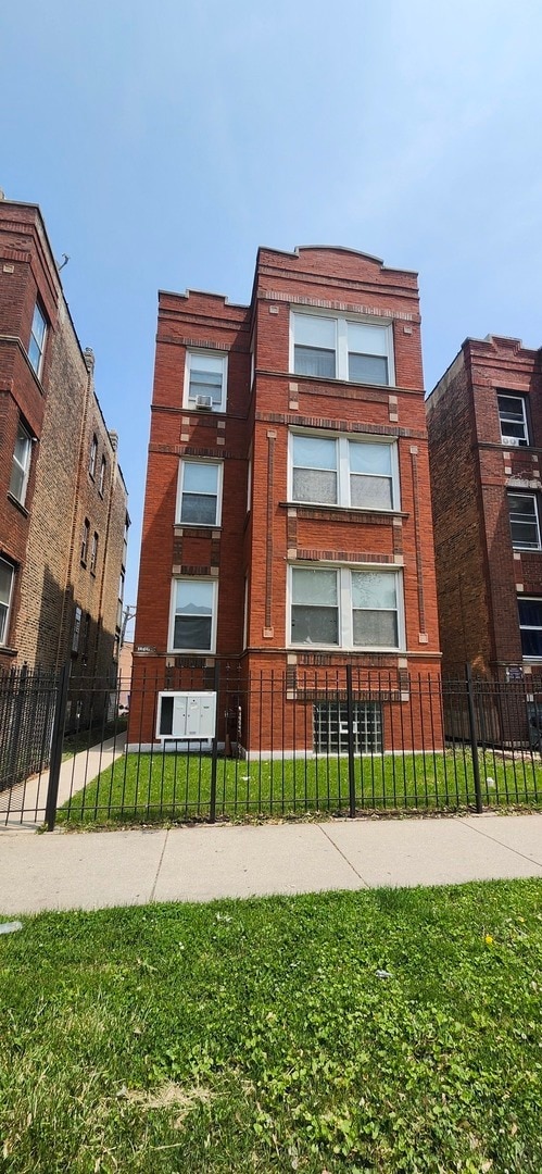 property at 1113 N Central Park Ave