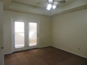 443 Warbler Dr in Desoto, TX - Building Photo - Building Photo