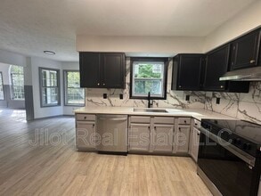 63 Lakeview Ln in Stockbridge, GA - Building Photo - Building Photo