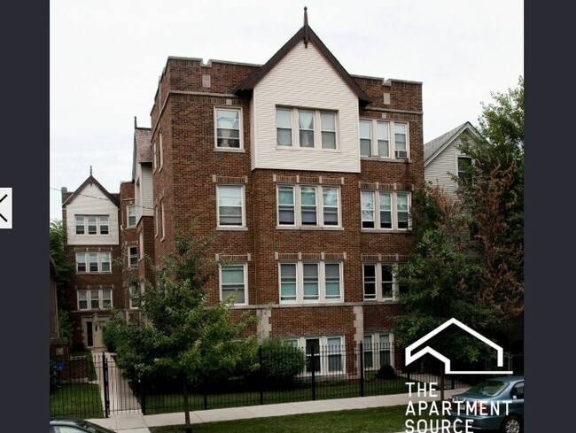 2948 N Albany Ave in Chicago, IL - Building Photo - Building Photo