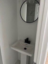 107 Windsor Dr photo'