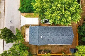 1052 Camilla St SW in Atlanta, GA - Building Photo - Building Photo