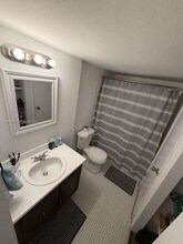 488 NW 165th St in Miami, FL - Building Photo - Building Photo