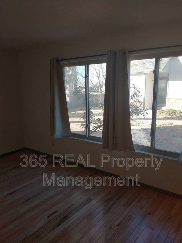 909 44th Ave Ct in Greeley, CO - Foto de edificio - Building Photo