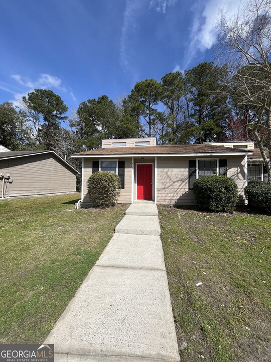 419 Admiral's Walk Dr in St. Marys, GA - Building Photo