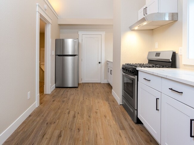 4215 N Colonial Ave in Portland, OR - Building Photo - Building Photo